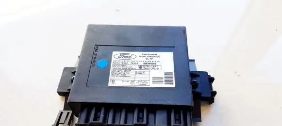 Ford Focus Comfort/convenience module 98ag15k600dc 5wk47230c