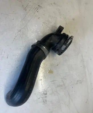 Intercooler hose/pipe