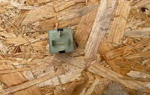 Audi A4 S4 B5 8D Other relay 431951253