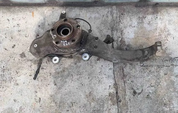 BMW X5 E70 Front wheel hub 6773783