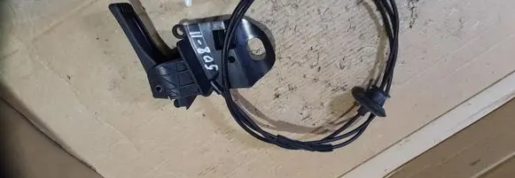Peugeot 508 II Engine bonnet/hood lock release cable 