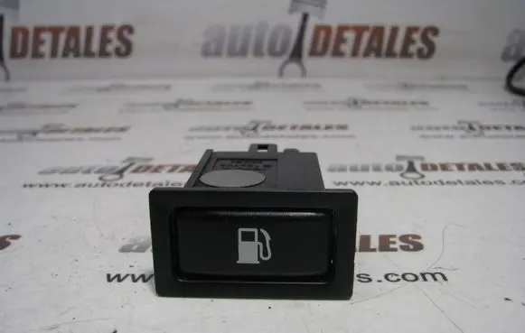 Toyota Avensis T250 Fuel tank opening switch 156795