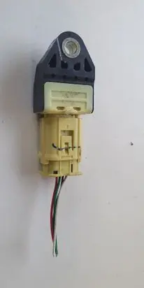 Toyota RAV 4 (XA30) Airbag deployment crash/impact sensor