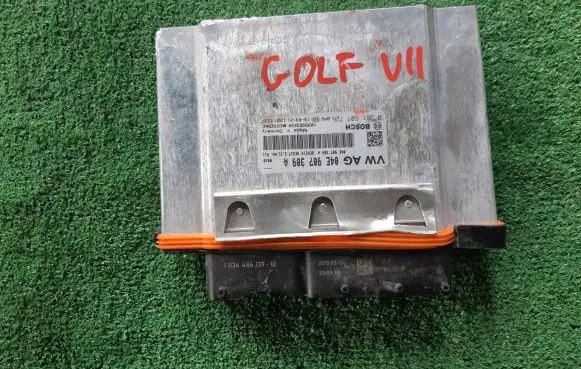 Volkswagen Golf VII Engine control unit/module 04E907309A