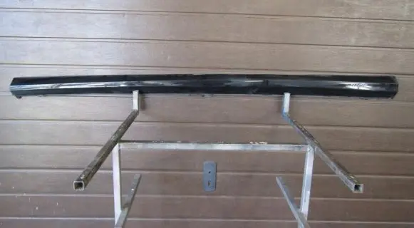 Front sill (body part)