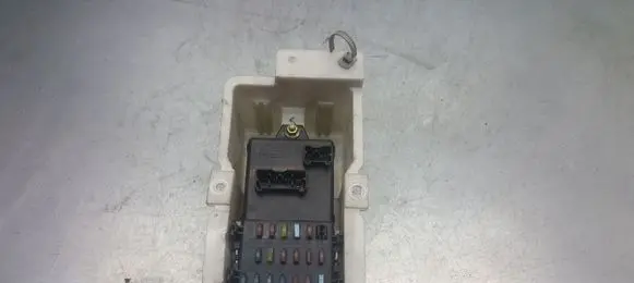 KIA Carnival Fuse box set 990924