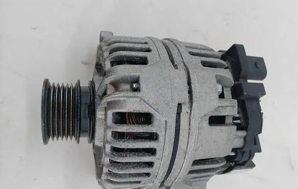 Skoda Fabia Mk2 (5J) Generator/alternator