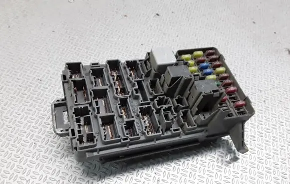 Honda CR-V Fuse module S9AE03000