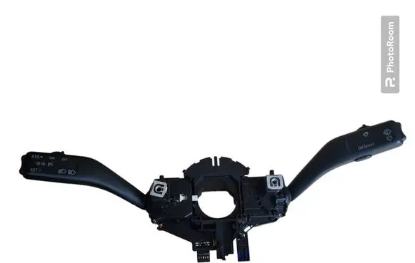Wiper turn signal indicator stalk/switch