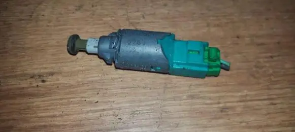 Brake pedal sensor switch
