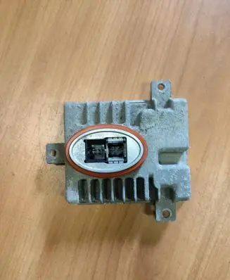 BMW 5 F10 F11 Headlight ballast module Xenon 7237647 W003T20071