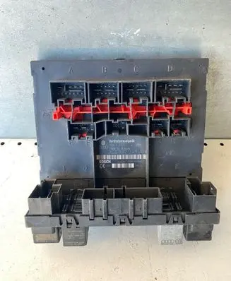 Volkswagen Touran I Comfort/convenience module 3C0937049AH F005V00666 BS4VS2202