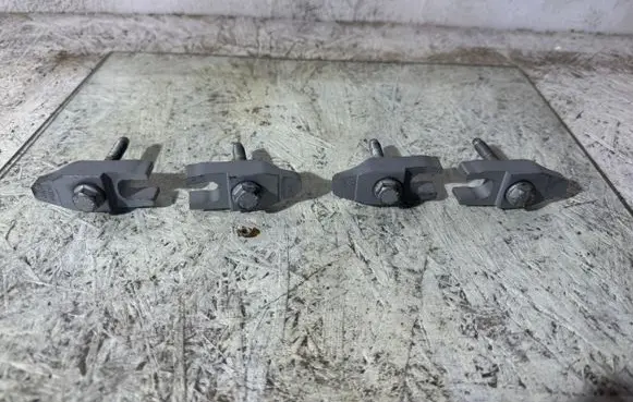 Opel Astra K Fuel Injector clamp holder 1143246 85152