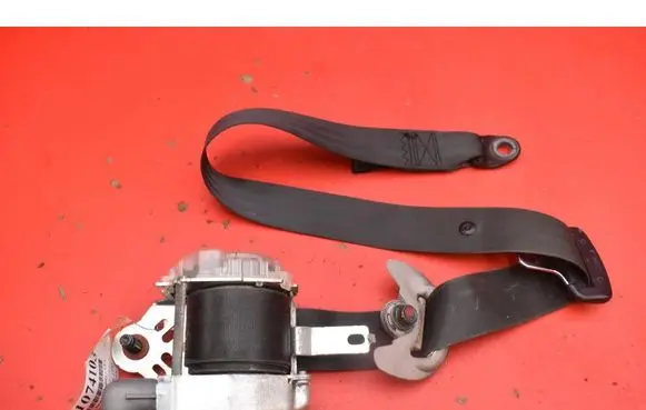 Hyundai i30 Front seatbelt 88810A6000