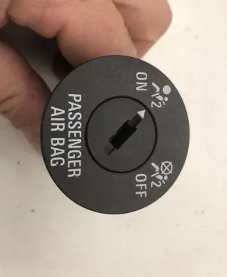 Opel Insignia A Passenger airbag on/off switch 13268602