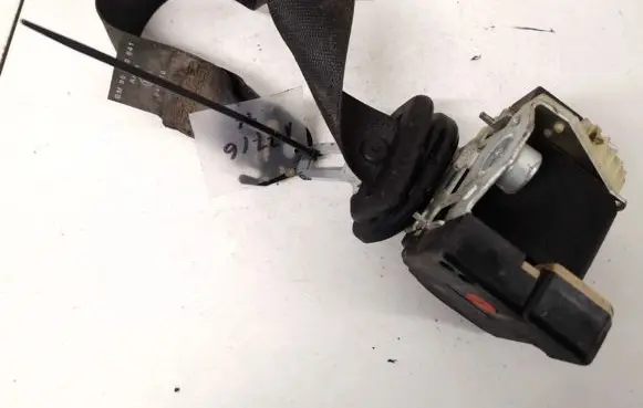 Opel Astra G Rear seatbelt 90560641