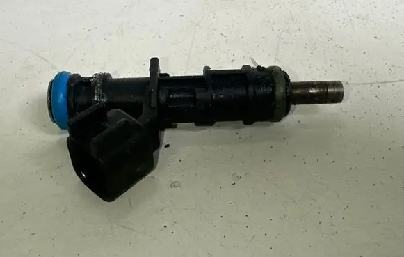 Dodge Durango III Fuel injector 05281568AA