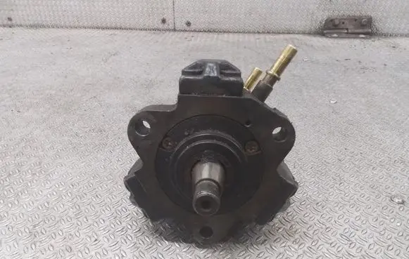 Renault Laguna II Fuel injection high pressure pump 0445010018 7700111010