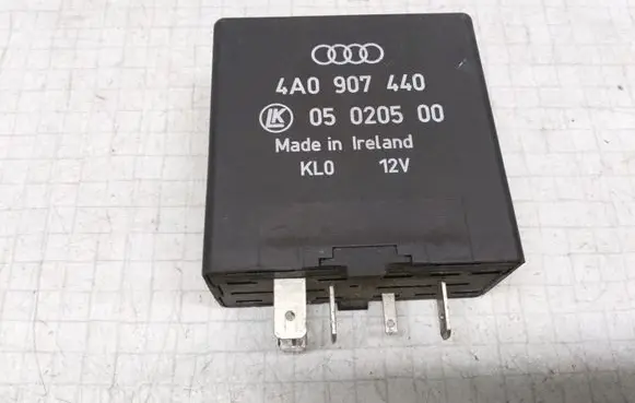 Audi A8 S8 D2 4D Other relay 4A0907440 05020500