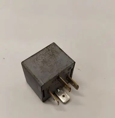 Skoda Superb B6 (3T) Other relay 141951253B