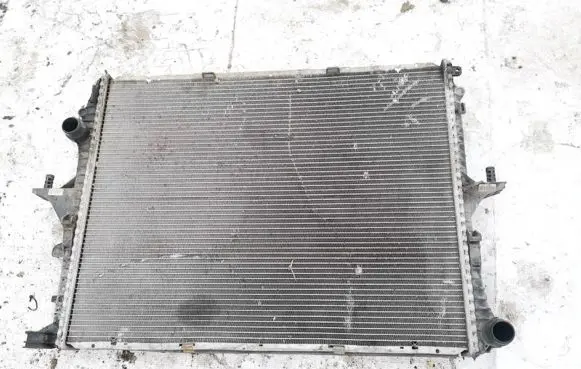 Audi Q7 4L Coolant radiator 7l0121253a