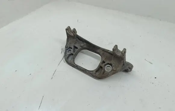 Mercedes-Benz Citan W415 Engine mount bracket 8200277212