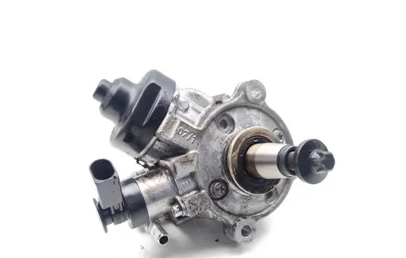 BMW 3 F30 F35 F31 Fuel injection high pressure pump 8511626 0445010764