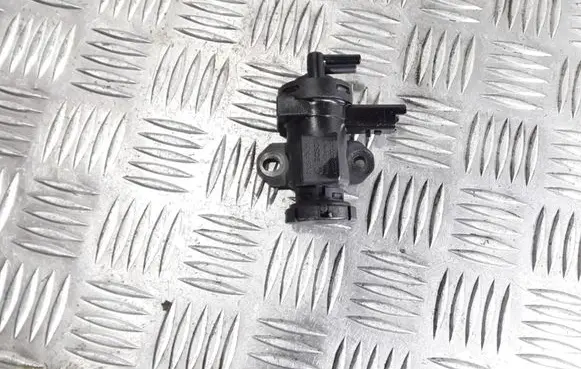 Valve vacuum