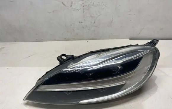 Volvo V40 Headlight/headlamp 31420445