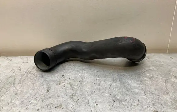 Intercooler hose/pipe