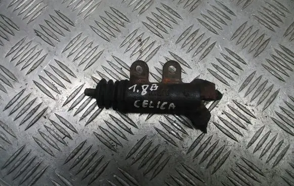 Toyota Celica T230 Clutch release bearing slave cylinder 
