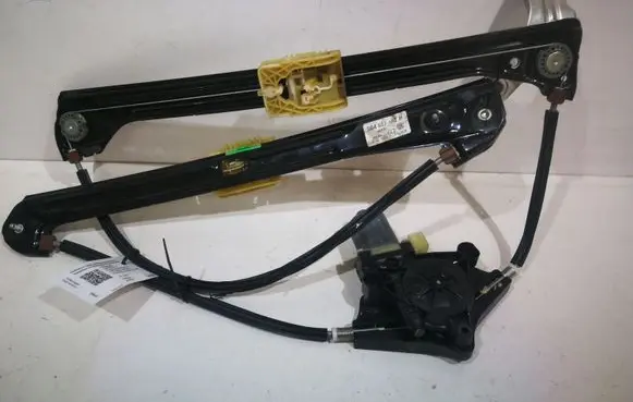 Volkswagen Golf VII Front door window regulator with motor 5G4837462H