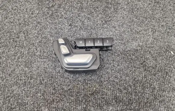 Mercedes-Benz GLS X166 Seat control switch A1669058100