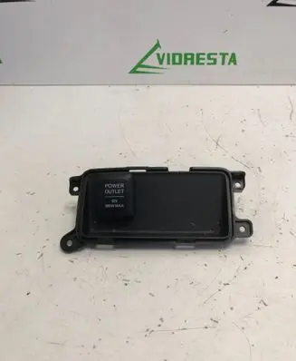 Honda CR-V 12 V Socket (front) 77291T0AU010M1 108422B1A PPTD10