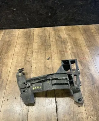 Renault Master II Rear bumper mounting bracket 7700352211