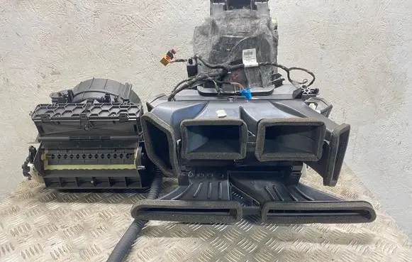 Skoda Octavia Mk3 (5E) Interior heater climate box assembly 5Q1820005AM 7240715 1010857