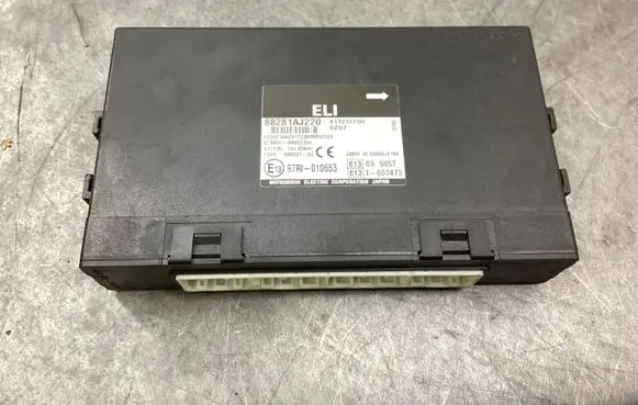 Subaru Legacy Comfort/convenience module 88281AJ220 97RI010653 X1T23173H