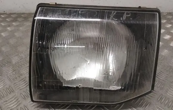 Mitsubishi Pajero Headlight/headlamp 11037746
