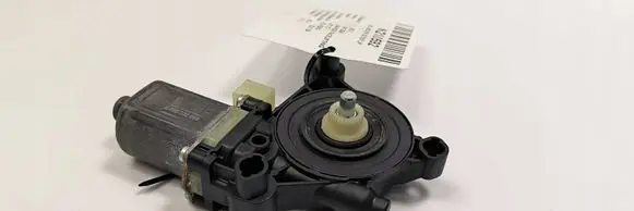 Skoda Karoq Front door window regulator motor 0130822717