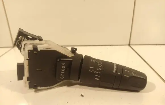 Nissan X-Trail T31 Wiper control stalk 8710sn