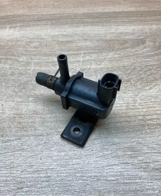 Lexus GS 300 400 430 Vacuum valve 9091012259 1362062771