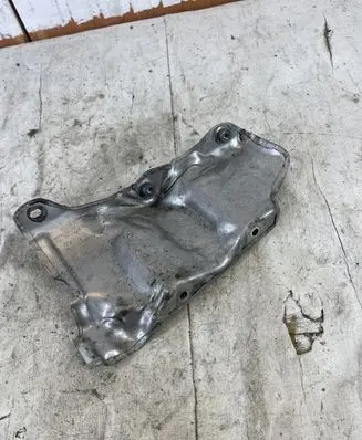 Exhaust heat shield