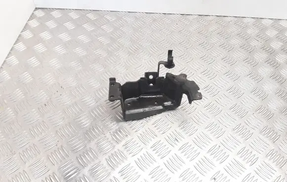Volvo V50 Other engine bay part