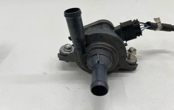 Toyota Yaris XP210 Electric auxiliary coolant/water pump G9040K0010 621C11A0024