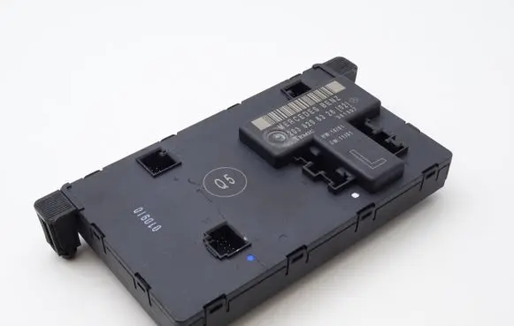 Mercedes-Benz C W203 Door control unit/module 2038206326