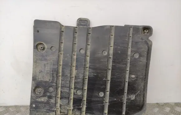 Volkswagen PASSAT B8 Other under body part 5Q0825229