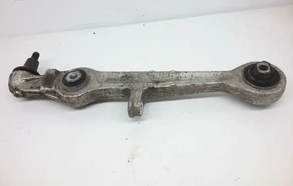 Volkswagen PASSAT B5.5 Front control arm 8D0407155D