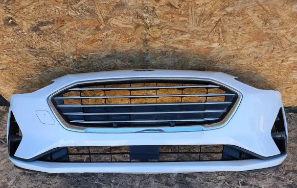 Ford Focus Front bumper JX7B-17A989-A