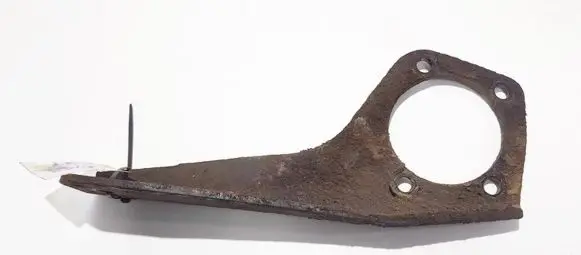 Mitsubishi Pajero Engine mounting bracket