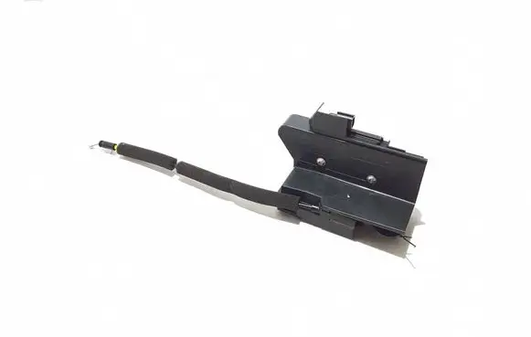 Dacia Duster Rear door lock 825022783R